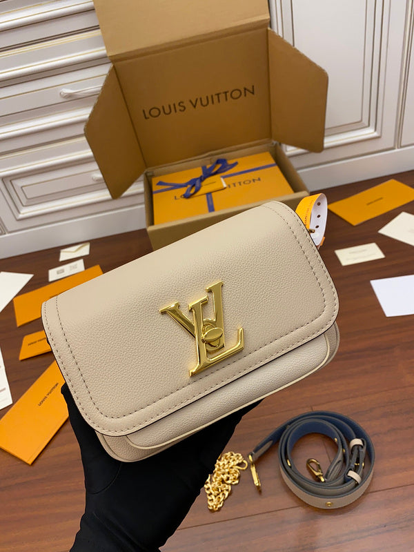 Fan Fashion Lu-Vi bags - 17235