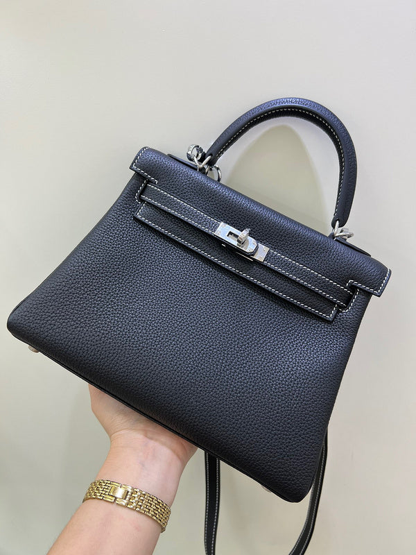 Amelia - HMS Bags - 1729