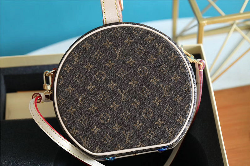 Fan Fashion Lu-Vi bags - 8316