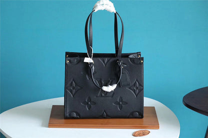 Fan Fashion Lu-Vi bags - 8657