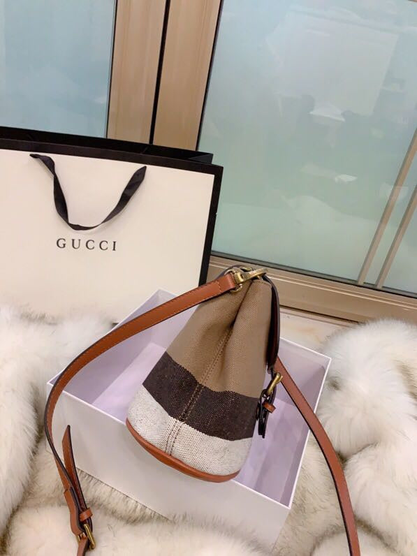 Burberry Bags - Bagsattire   222