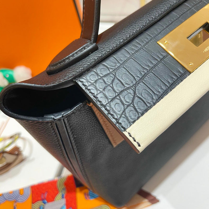 Amelia - HMS Bags - 1617