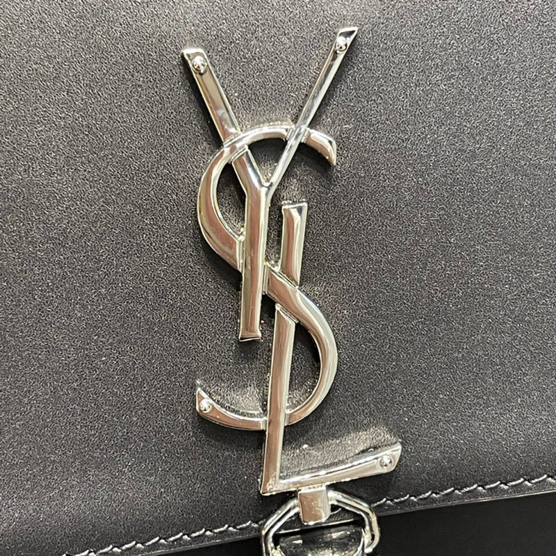 Amelia - YSL Bag - 1939