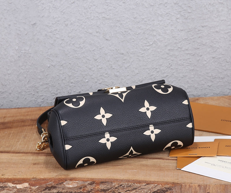 Fan Fashion Lu-Vi Bags - 16799