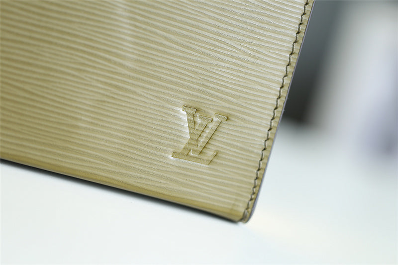 Fan Fashion Lu-Vi bags - 11114