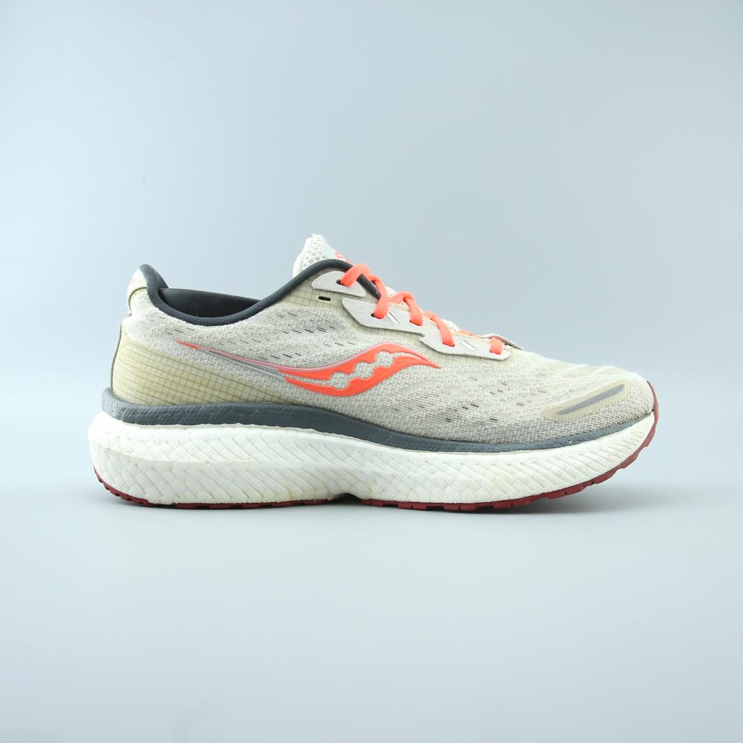SAUCONY TRIUMPH 19
