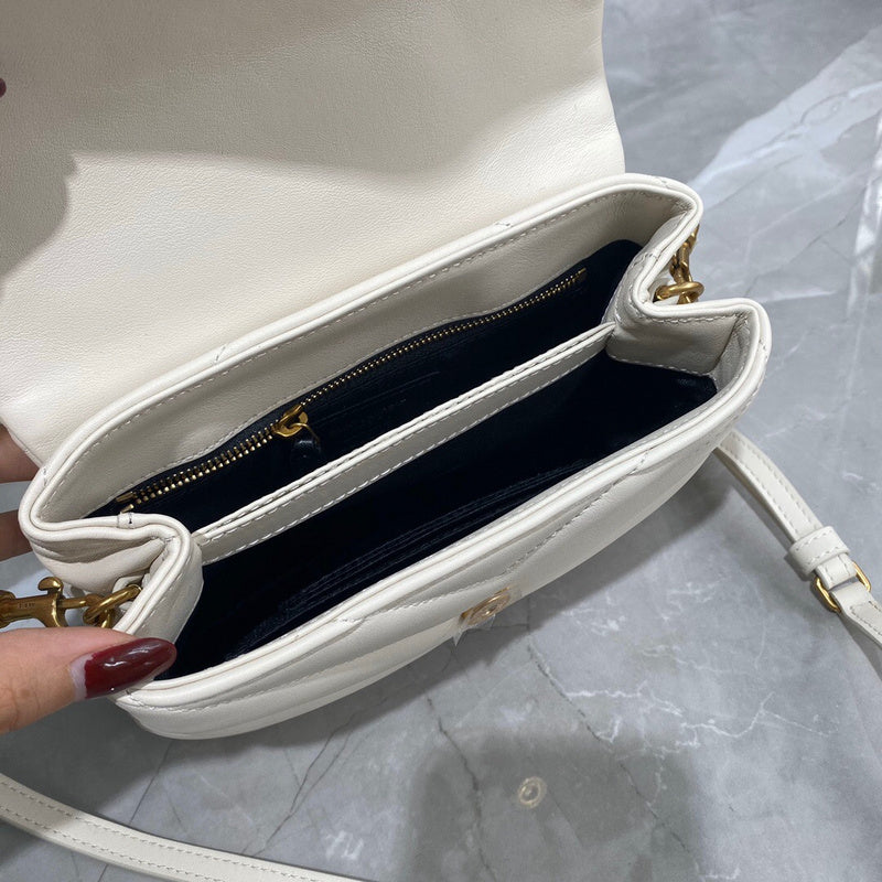 Amelia - YSL Bag - 4030