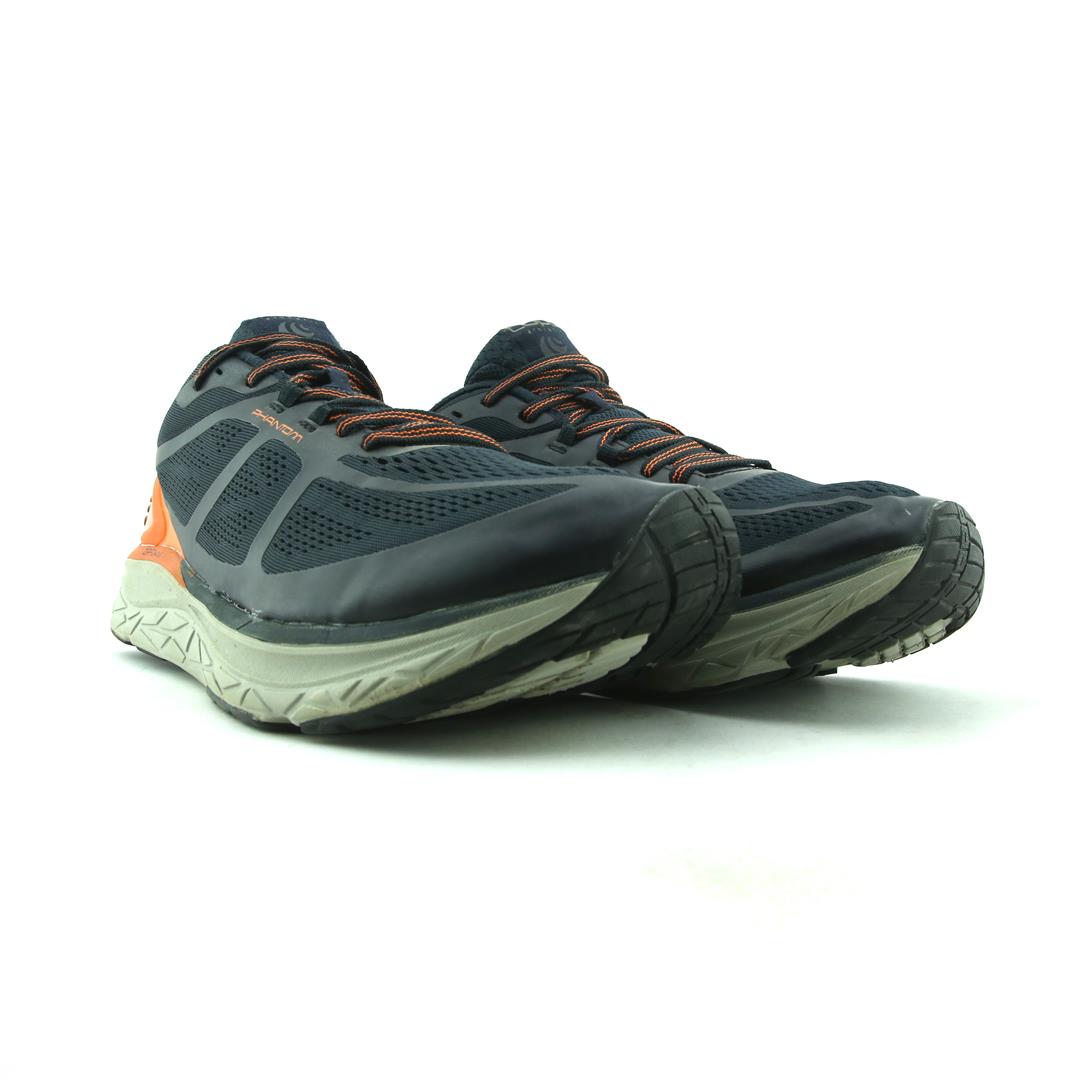 TOPO ATHLETIC                              PHANTOM
