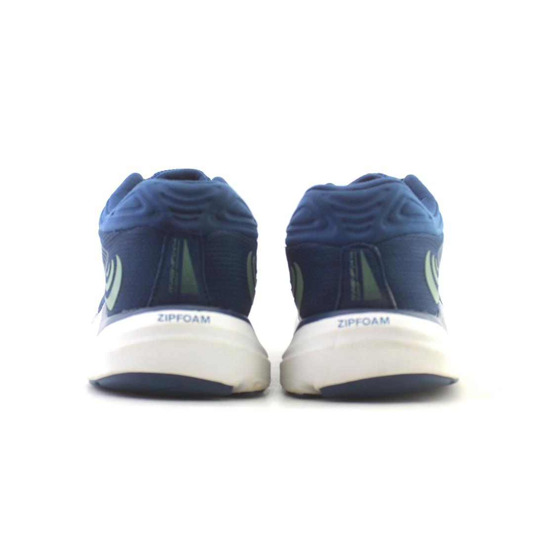 TOPO ATHLETIC ULTRAFLY 4