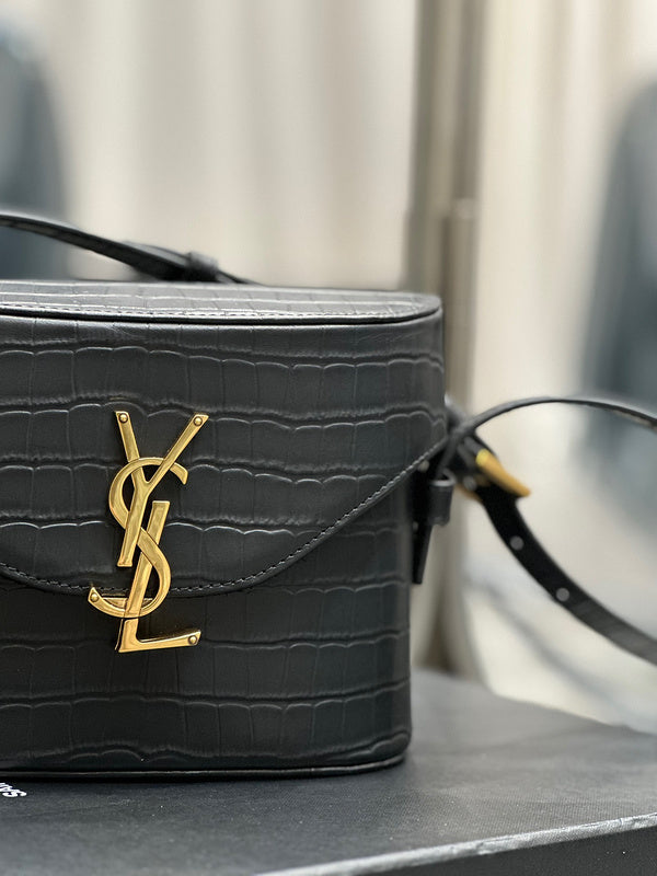 Amelia - YSL Bag - 1959