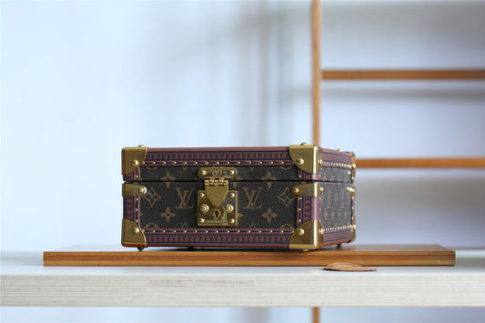 Fan Fashion Lu-Vi bags - 9554