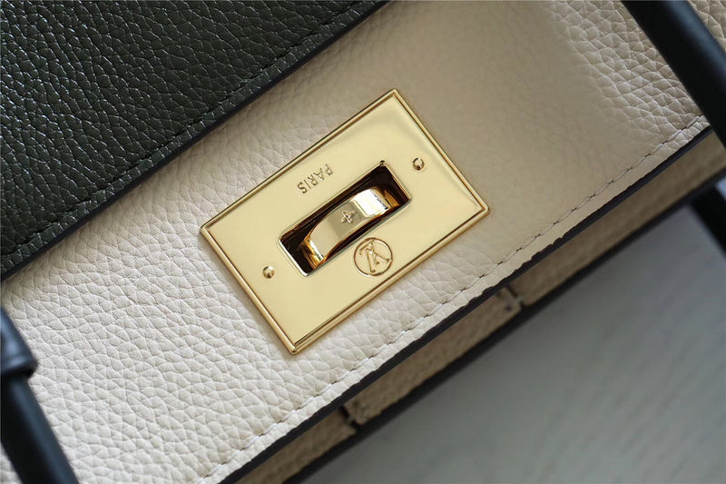 Fan Fashion Lu-Vi bags - 8628