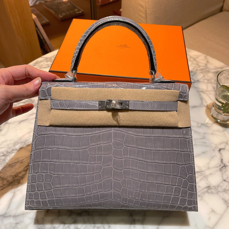 Amelia - HMS Bags - 1786