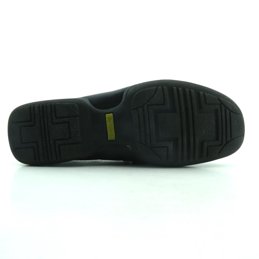 KENNETH COLE REACTION
