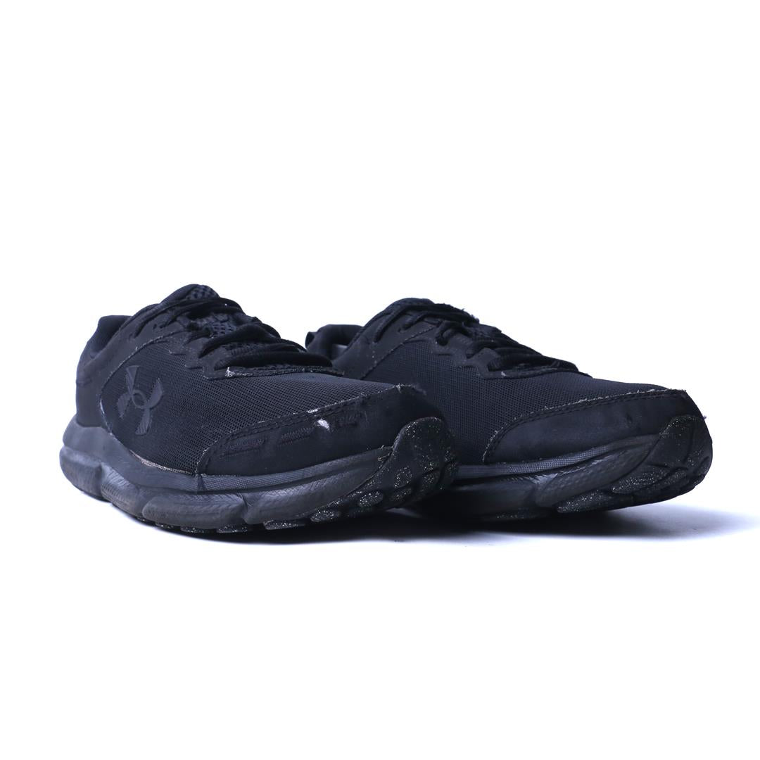 UNDER ARMOUR CHARGED ASSERT 10
