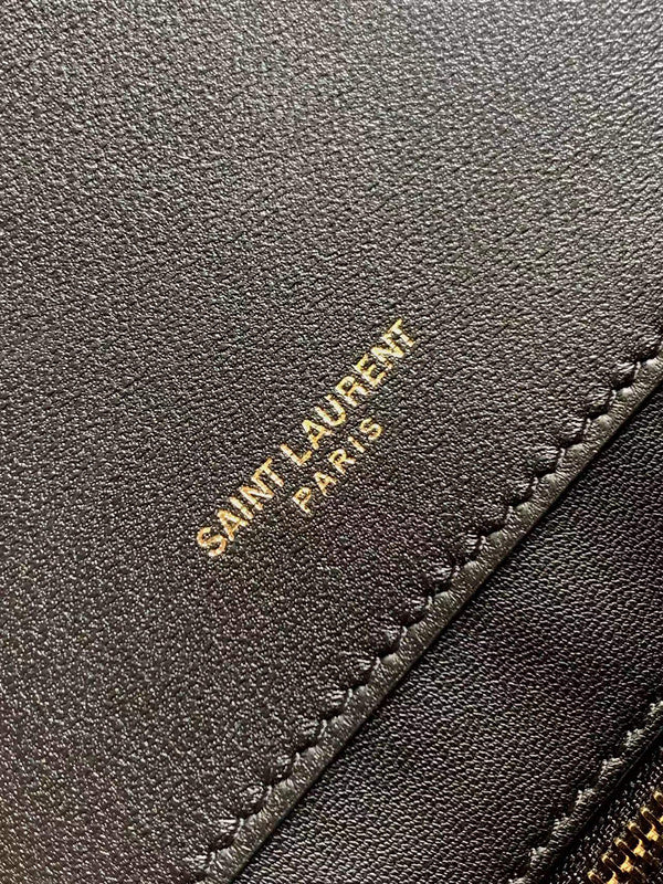 Amelia - YSL Bag - 4196