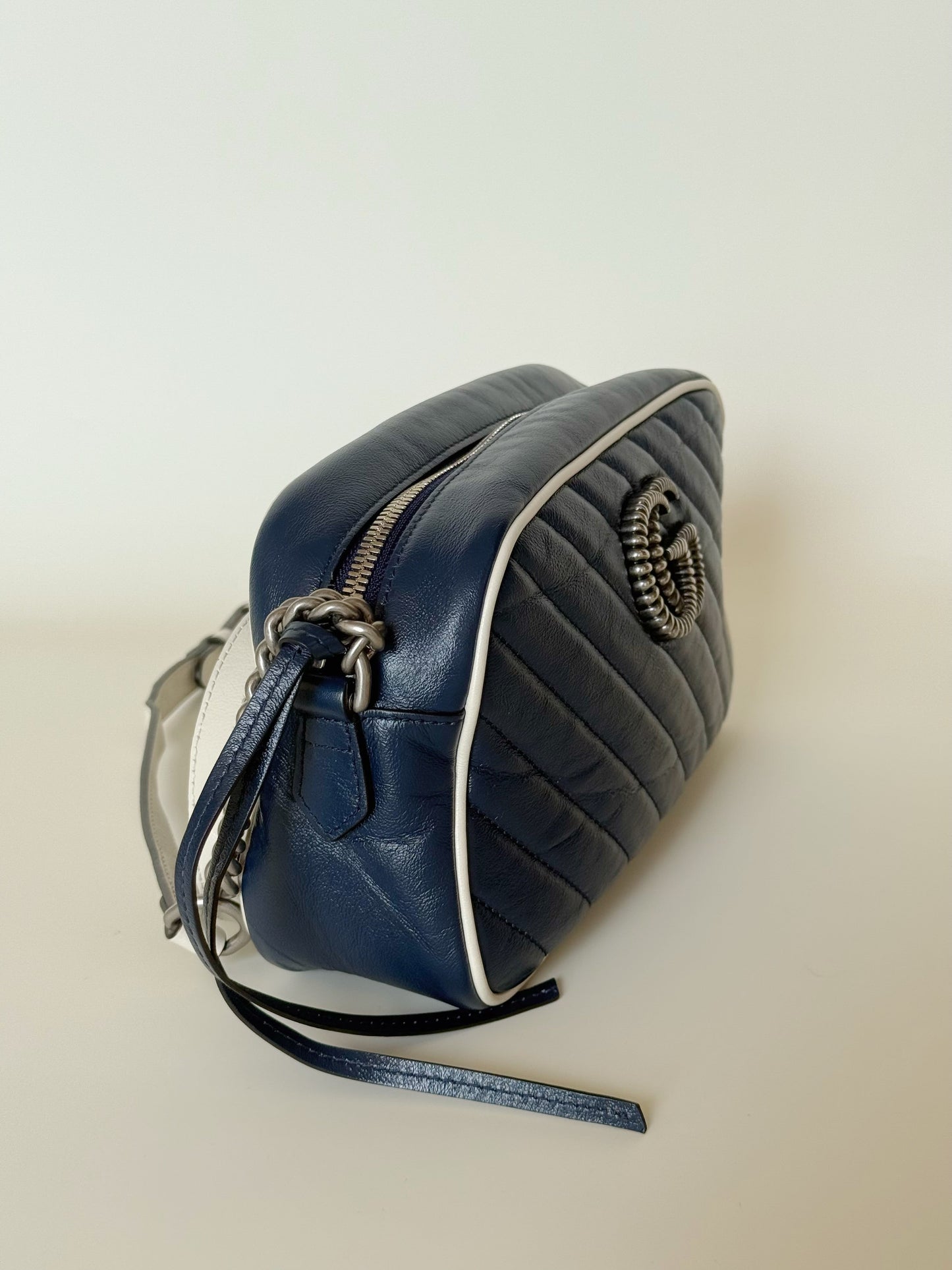 Gucci   Effect Calfskin Matelasse Diagonal Torchon GG Marmont Chain Shoulder Bag