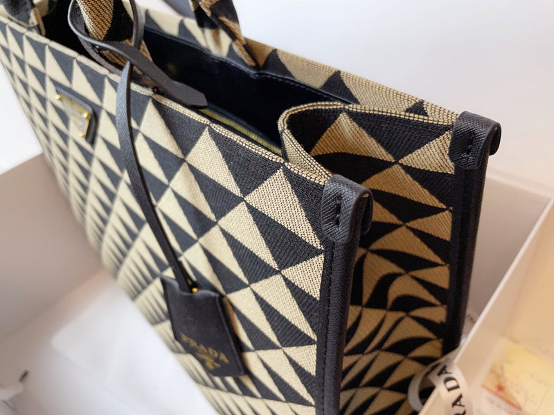 Amelia- PRDA  LUXURY BAGS - 587