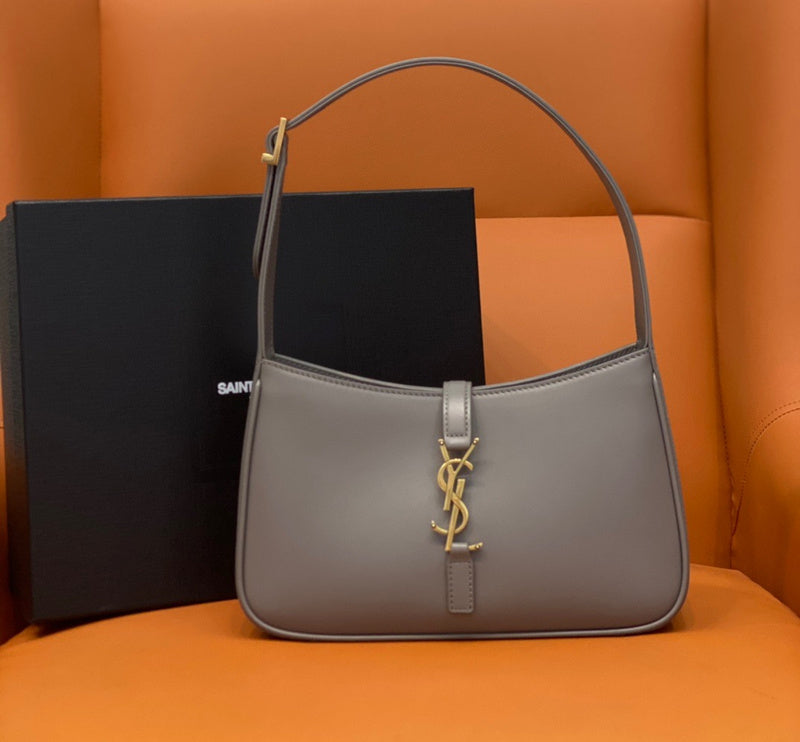 Amelia - YSL Bag - 1997