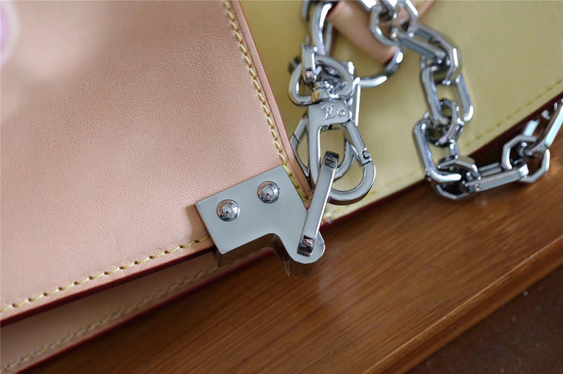 Fan Fashion Lu-Vi bags - 8145