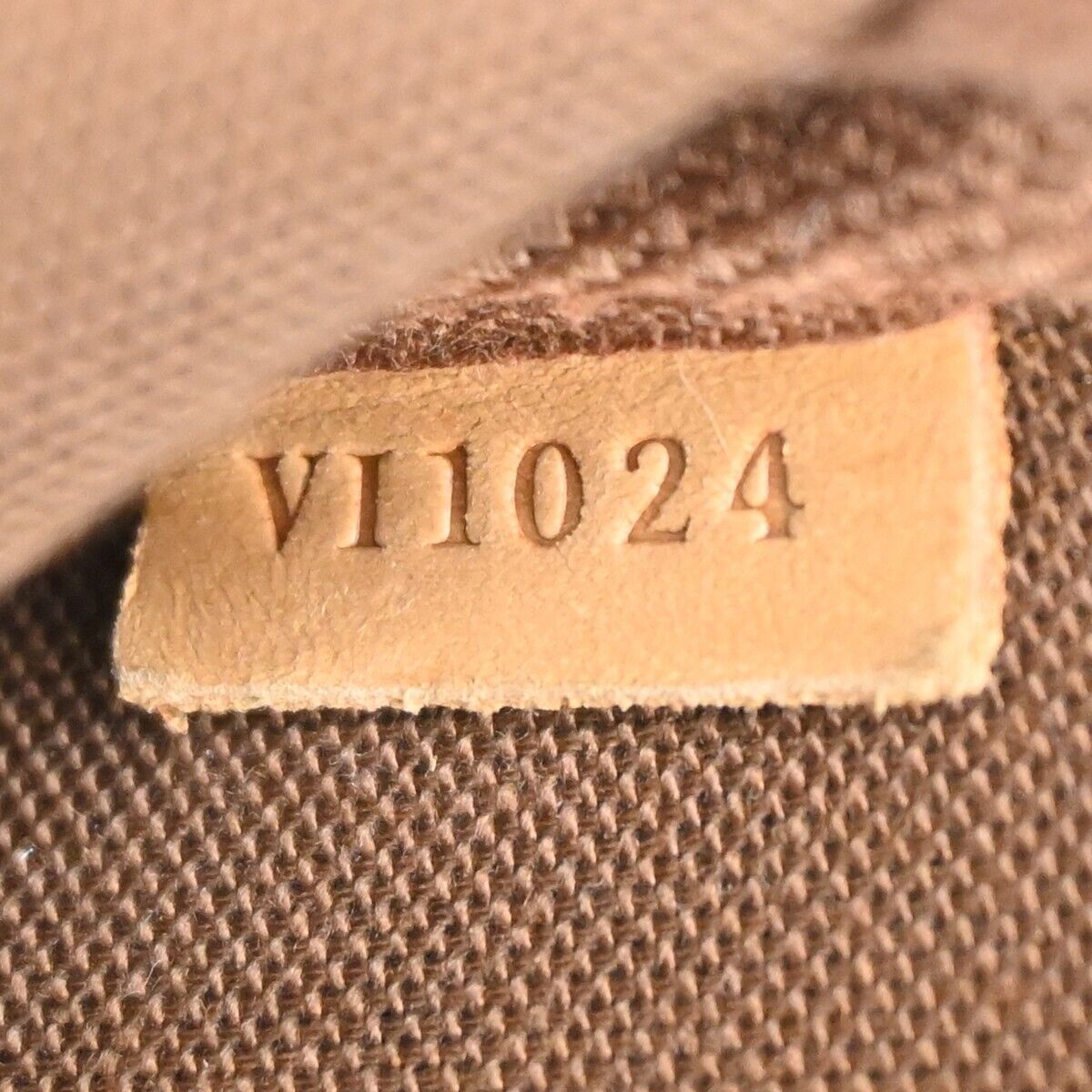 Louis Vuitton Pochette Accessoires  Canvas Clutch Bag