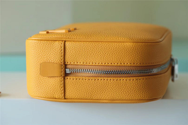 Fan Fashion Lu-Vi bags - 10677