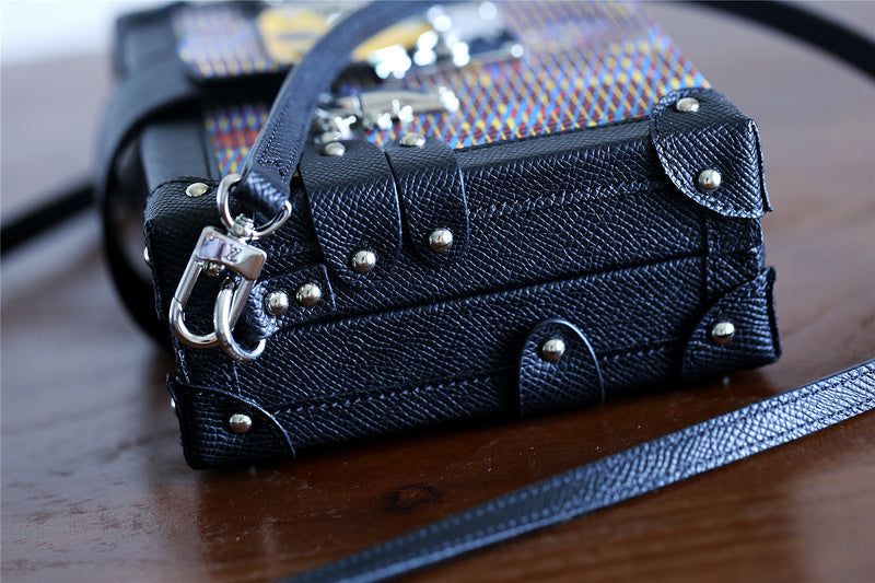 Fan Fashion Lu-Vi bags - 8216