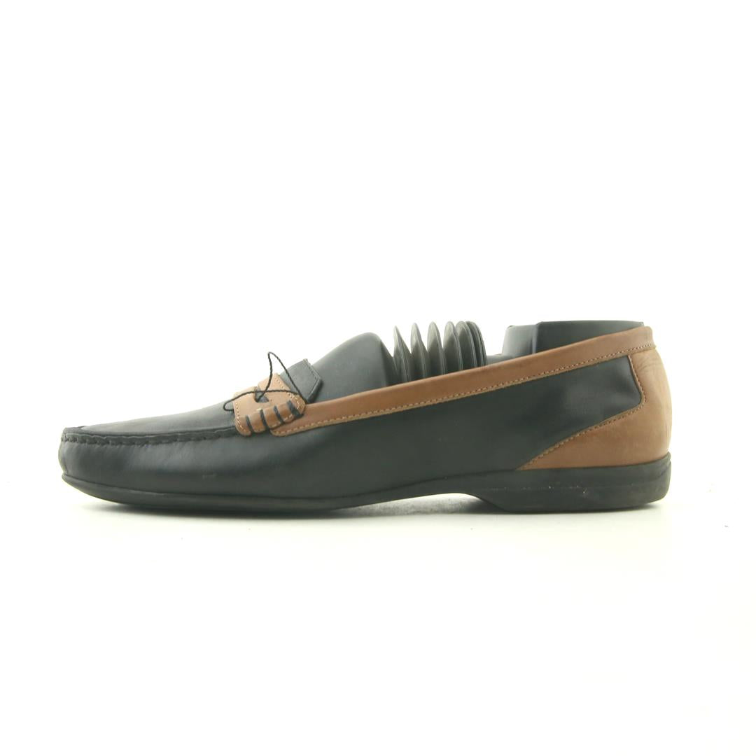 TROTTERS  .