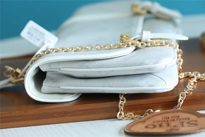 Amelia - LOV Lady Bags - 1626