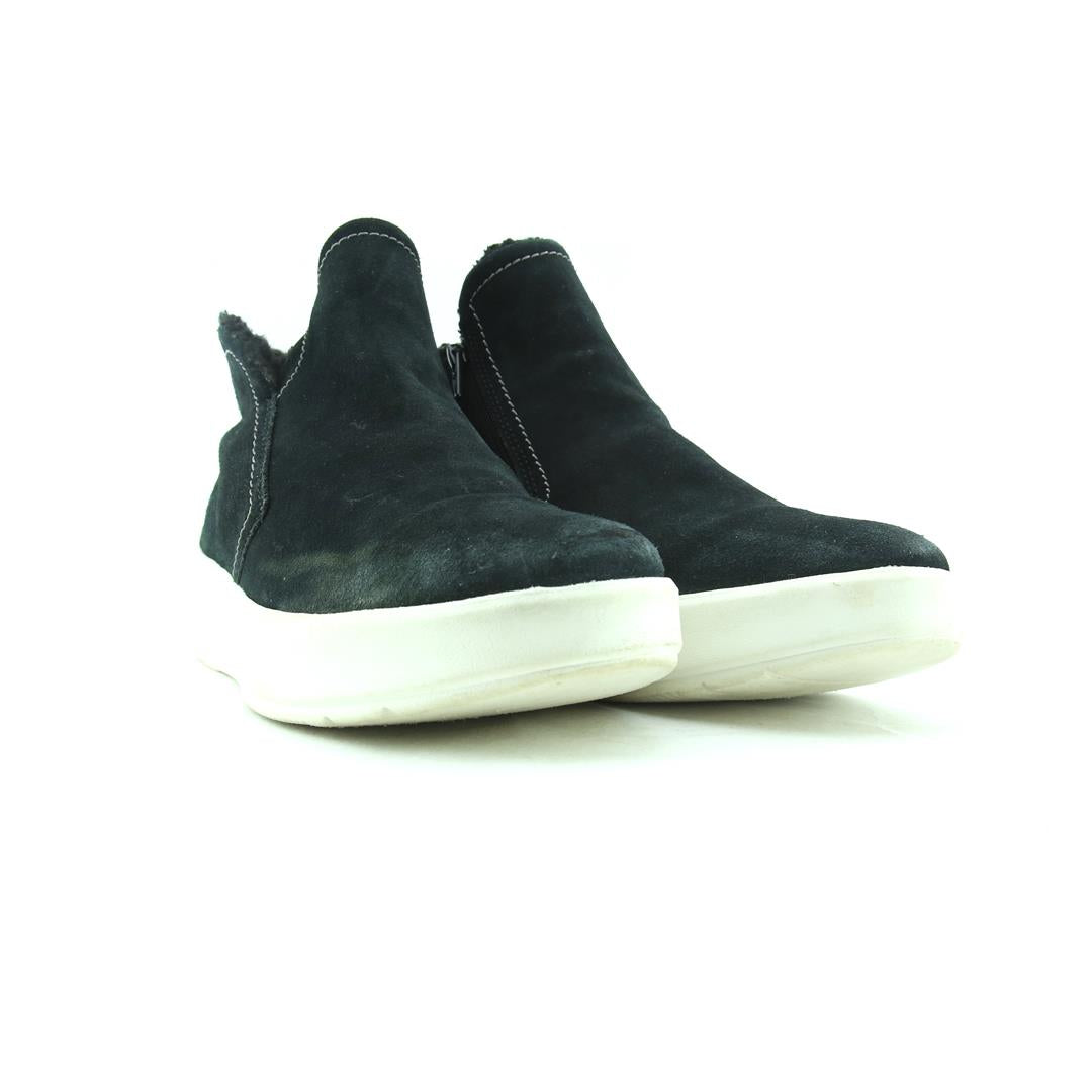 CLARKS COLLECTION
