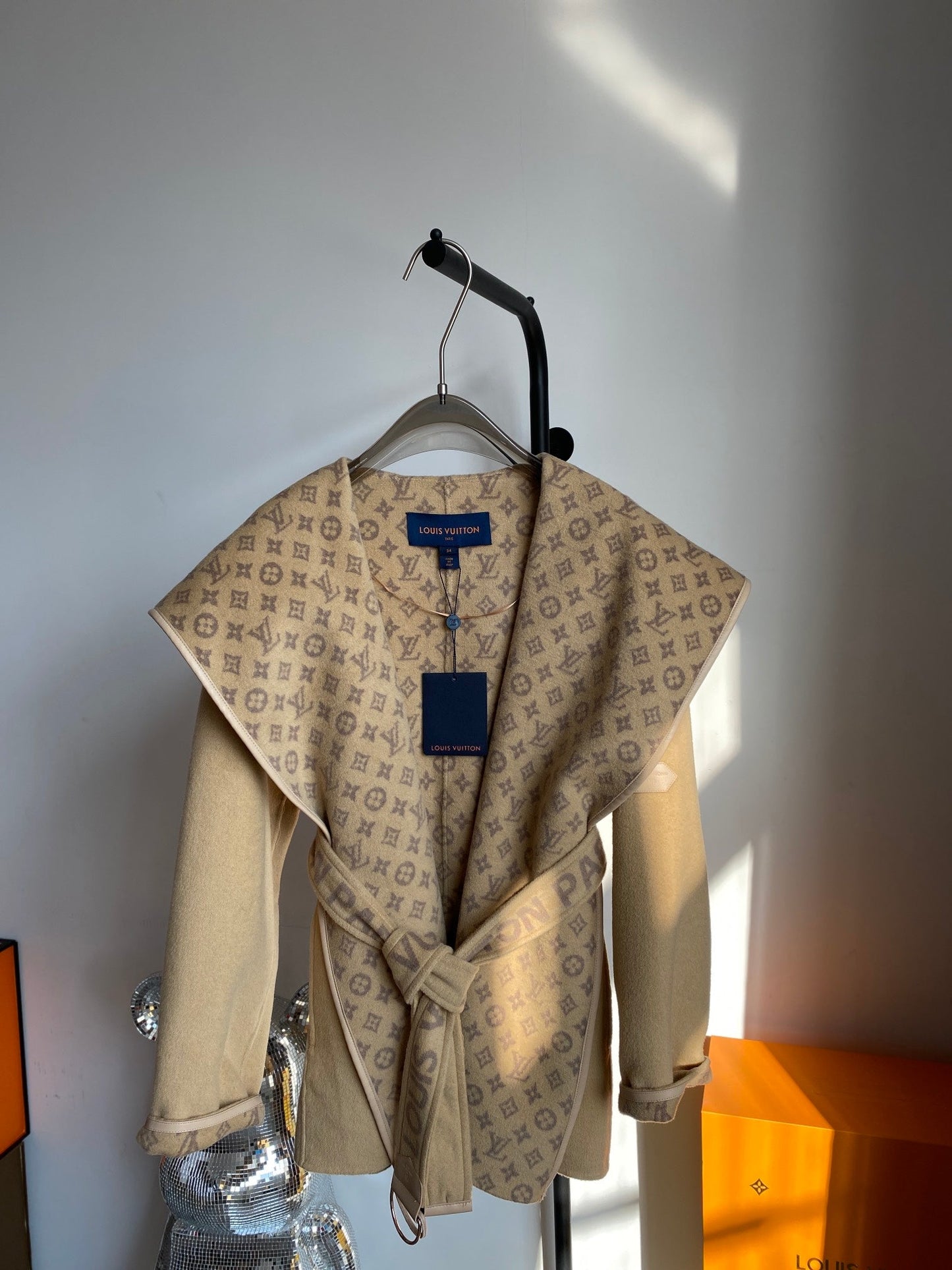 Luxury Louis Vuitton  Wrap Coat 022