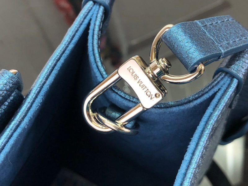 Fan Fashion Lu-Vi bags - 17395