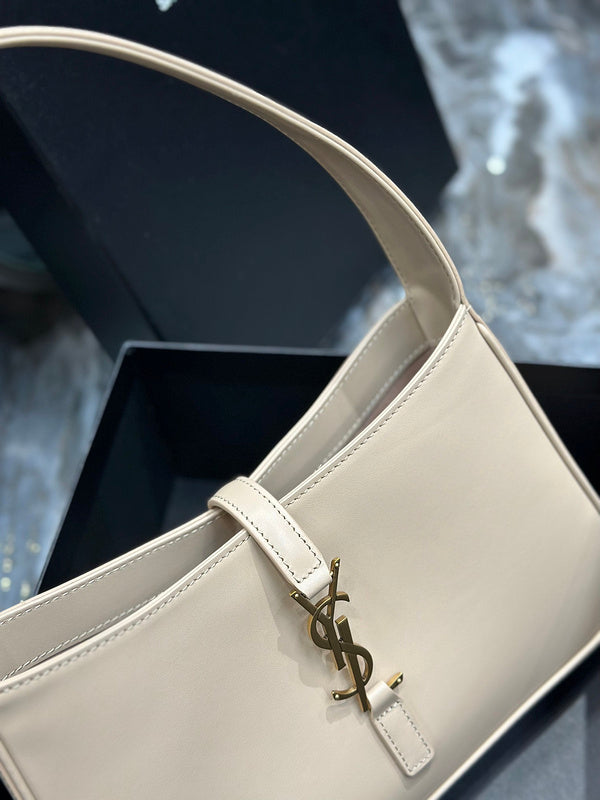 Amelia - YSL Bag - 2496