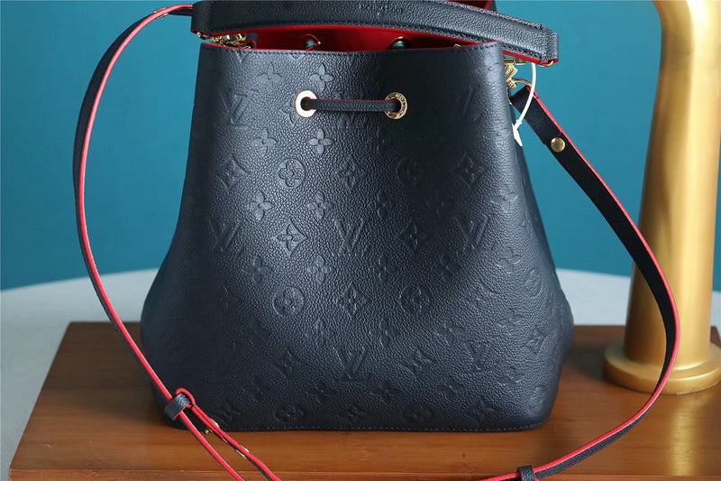 Fan Fashion Lu-Vi bags - 8562