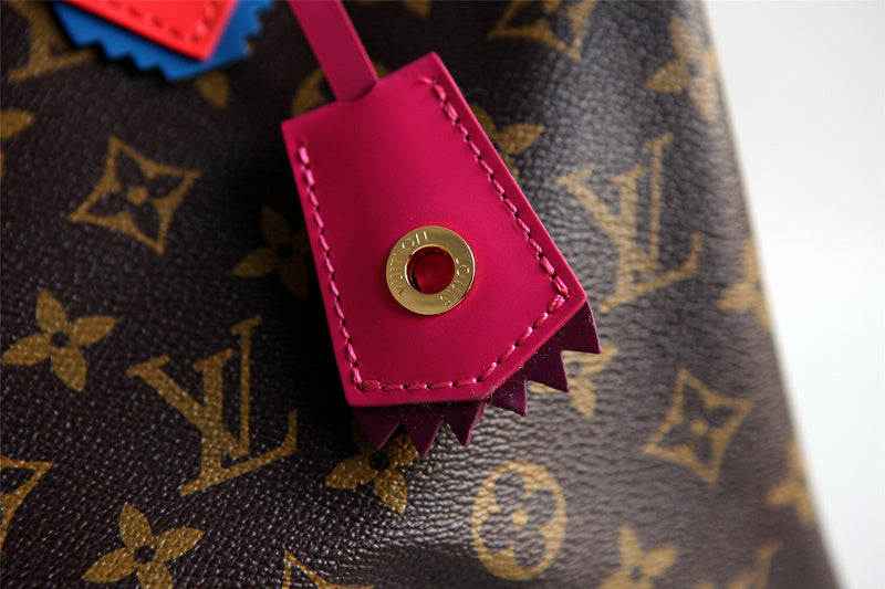 Fan Fashion Lu-Vi bags - 8183