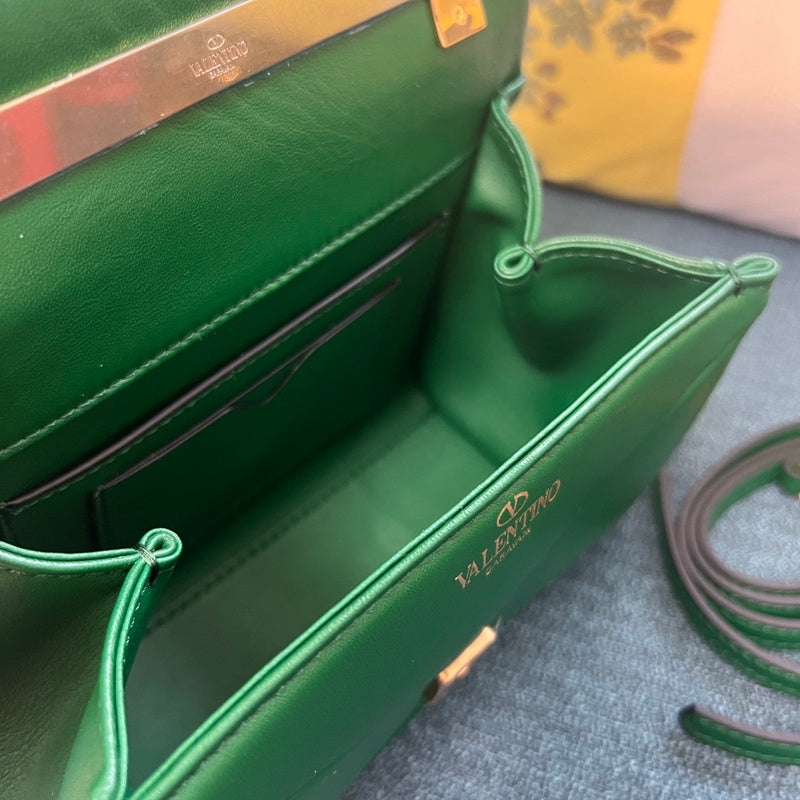 Amelia's Bag Gallery - VEL Bags - 395