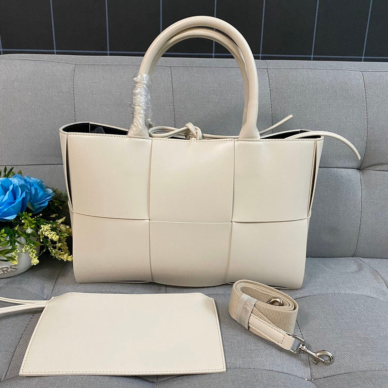 B-VENETA STYLISH HANBAGS FOR WOMEN - 259