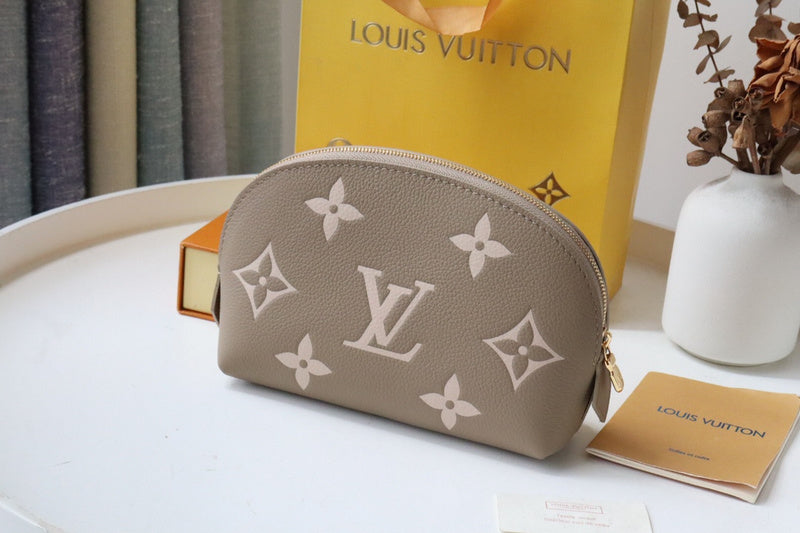 Fan Fashion Lu-Vi bags - 17374