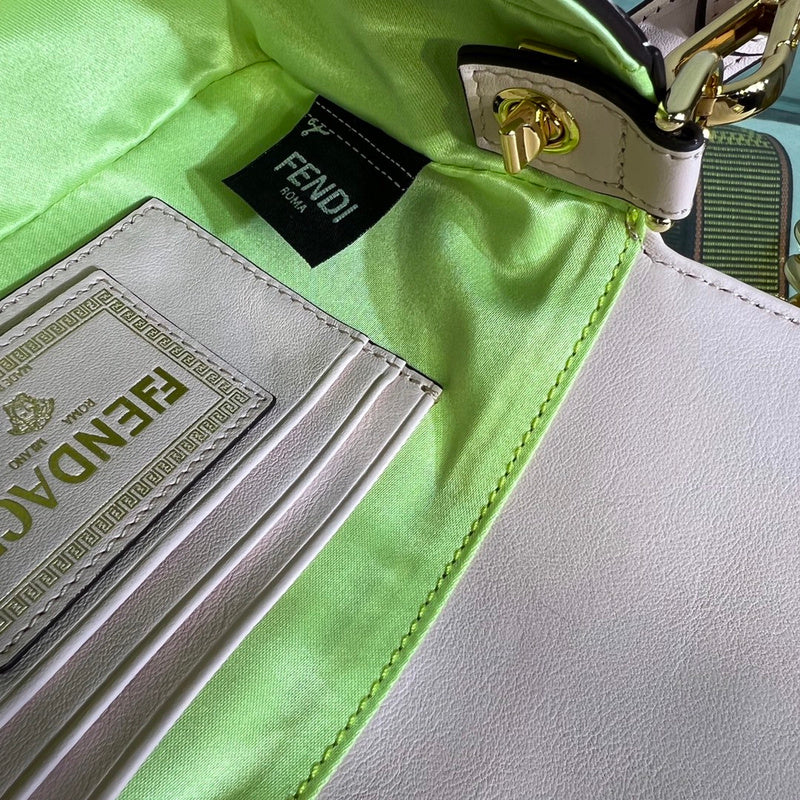 Amelia's Bag Gallery - VAR Bags - 212