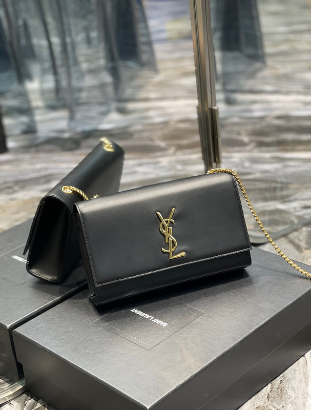 Amelia - YSL Bag - 1942