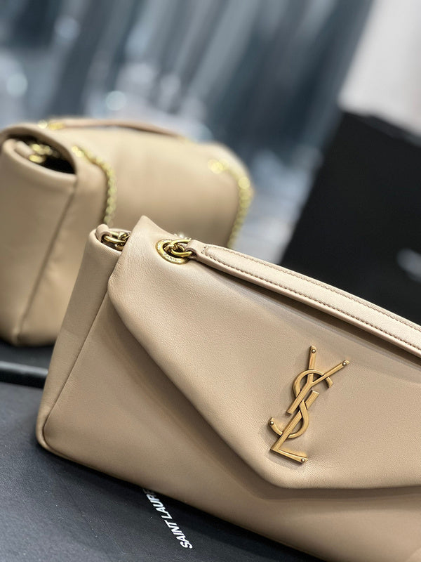 Amelia - YSL Bag - 1831