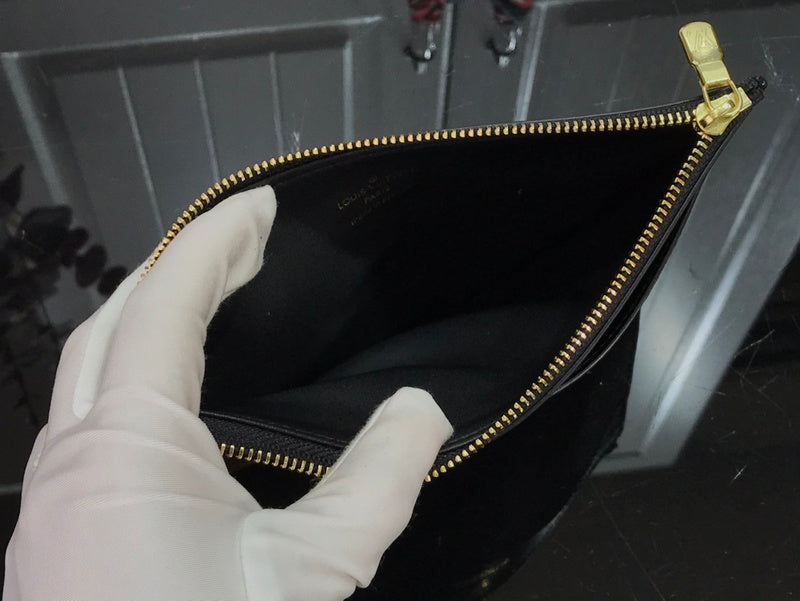 Fan Fashion Lu-Vi bags - 17571