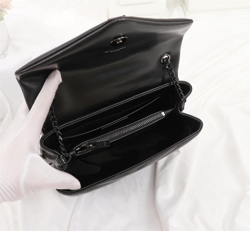 Amelia - YSL Bag - 2868