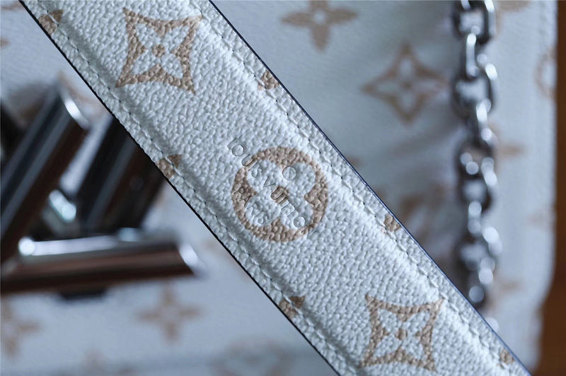 Fan Fashion Lu-Vi bags - 8471