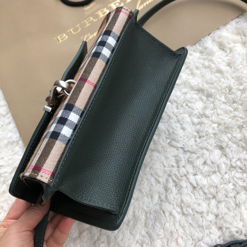 Burberry Bags - Bagsattire   461