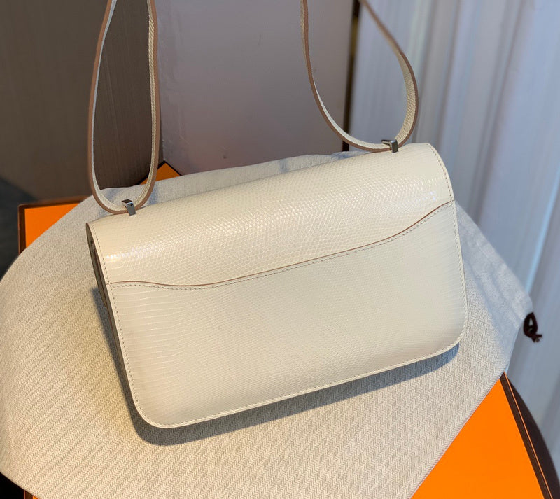 Amelia - HMS Bags - 1746
