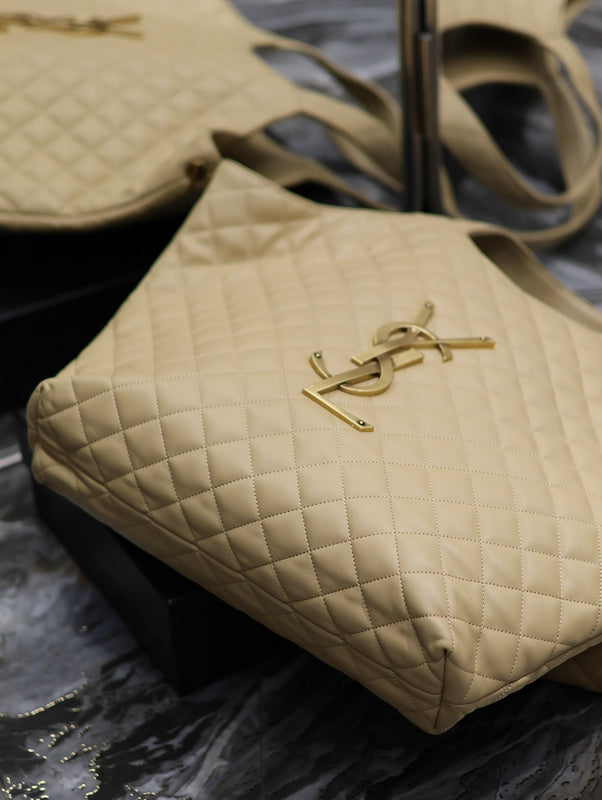 Amelia - YSL Bag - 2094