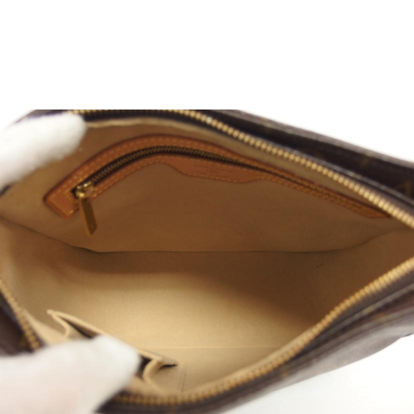 Louis Vuitton Looping MM Monogram Shoulder Bag