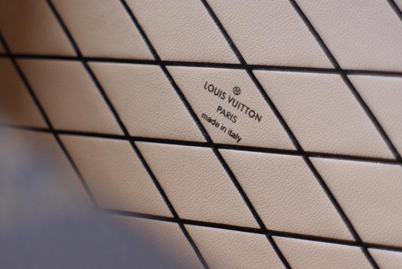 Fan Fashion Lu-Vi bags - 17658