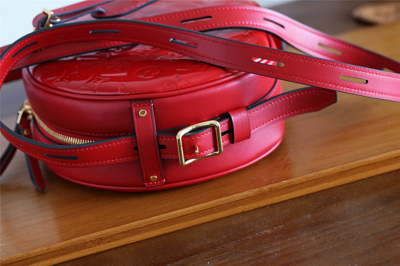 Fan Fashion Lu-Vi bags - 8331